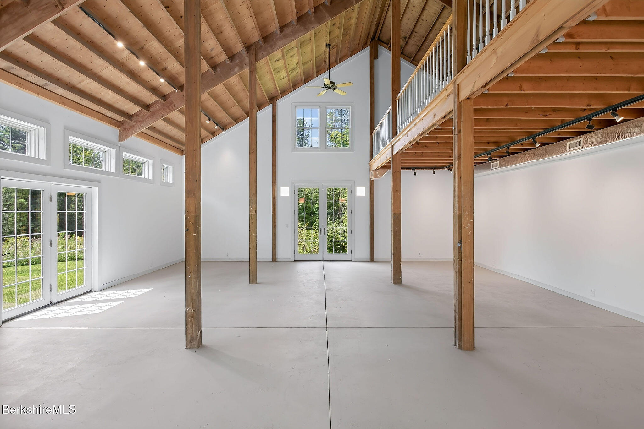 14 Old Tree Farm Rd