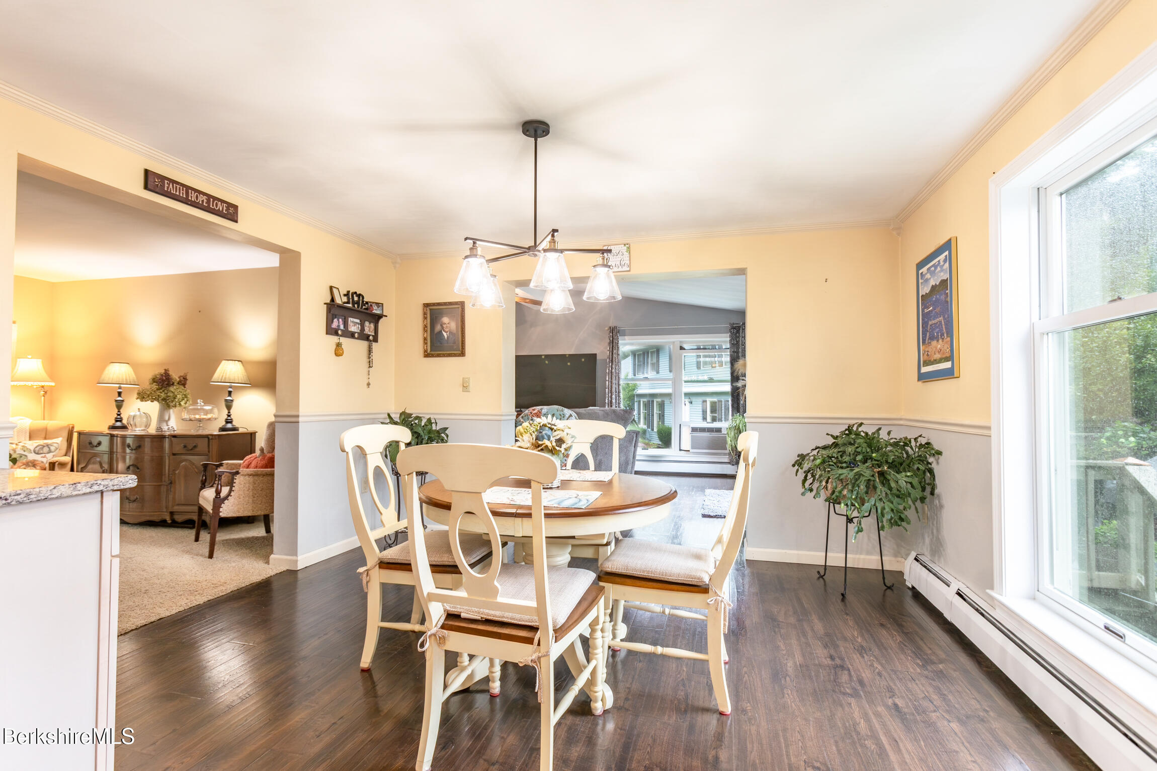10 Caratina Dr