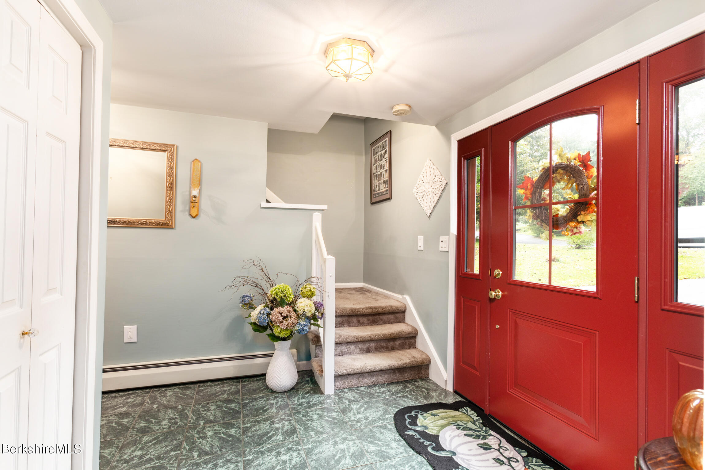 10 Caratina Dr