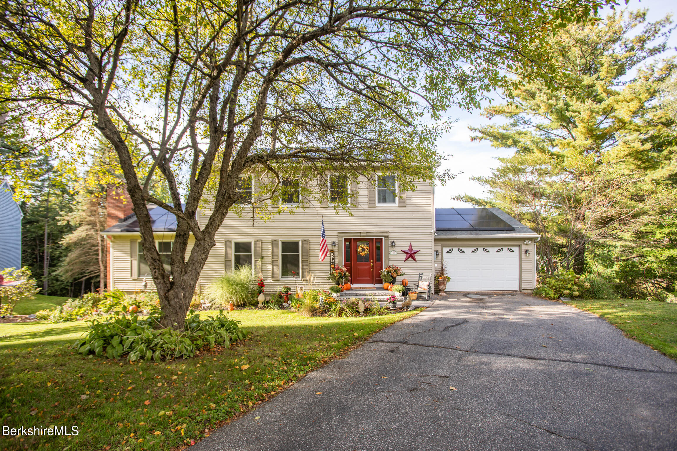 10 Caratina Dr