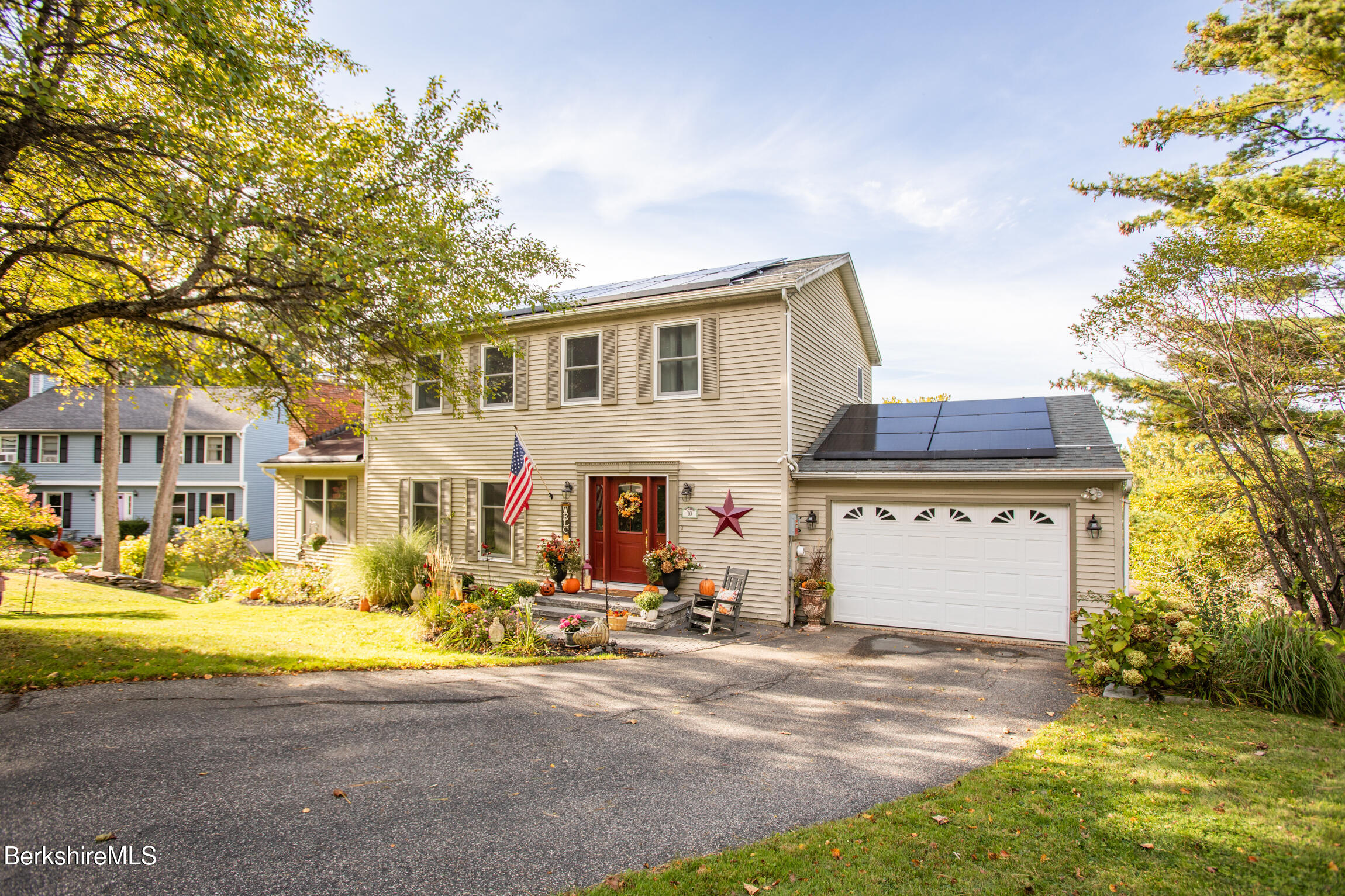 10 Caratina Dr