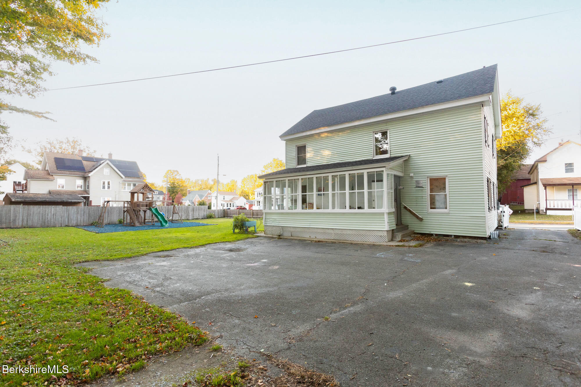 35 Danforth Ave
