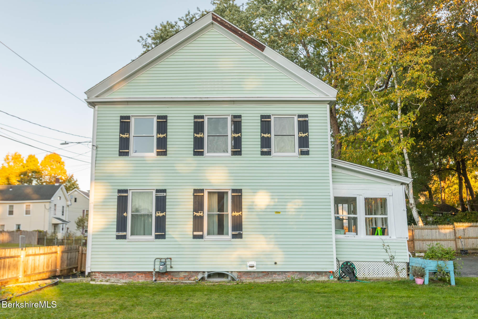 35 Danforth Ave