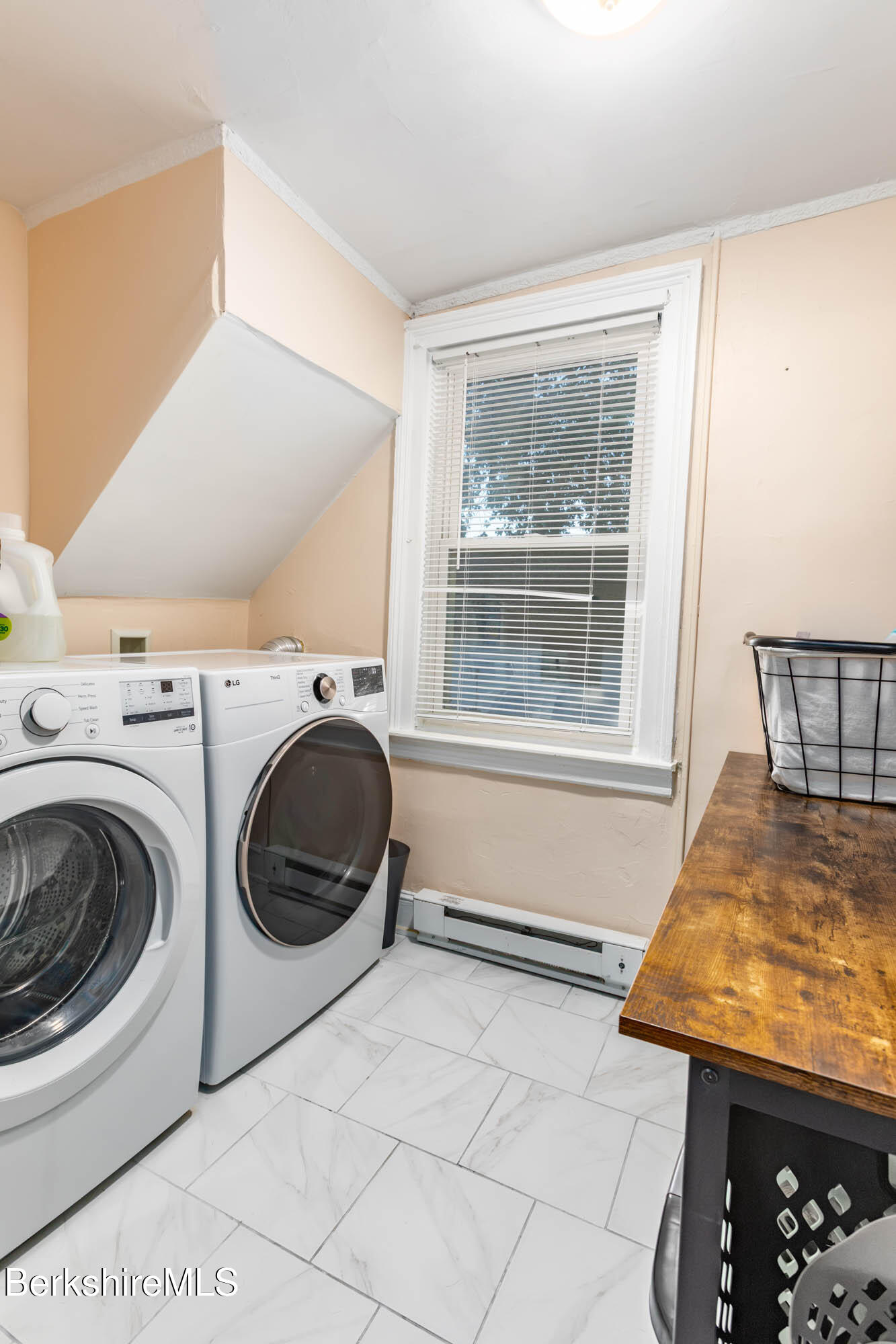 35 Danforth Ave