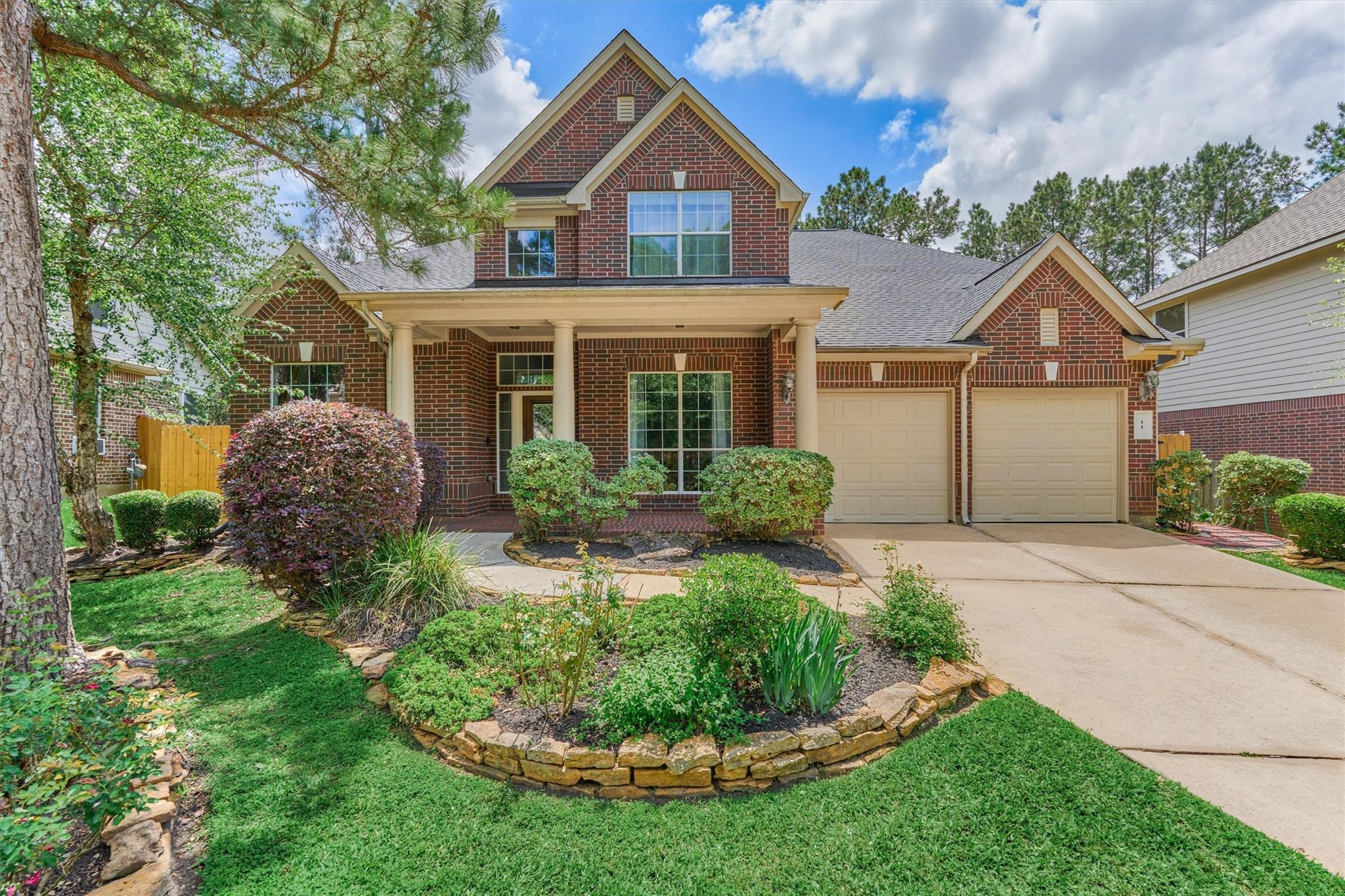 11 N French Oaks Circle