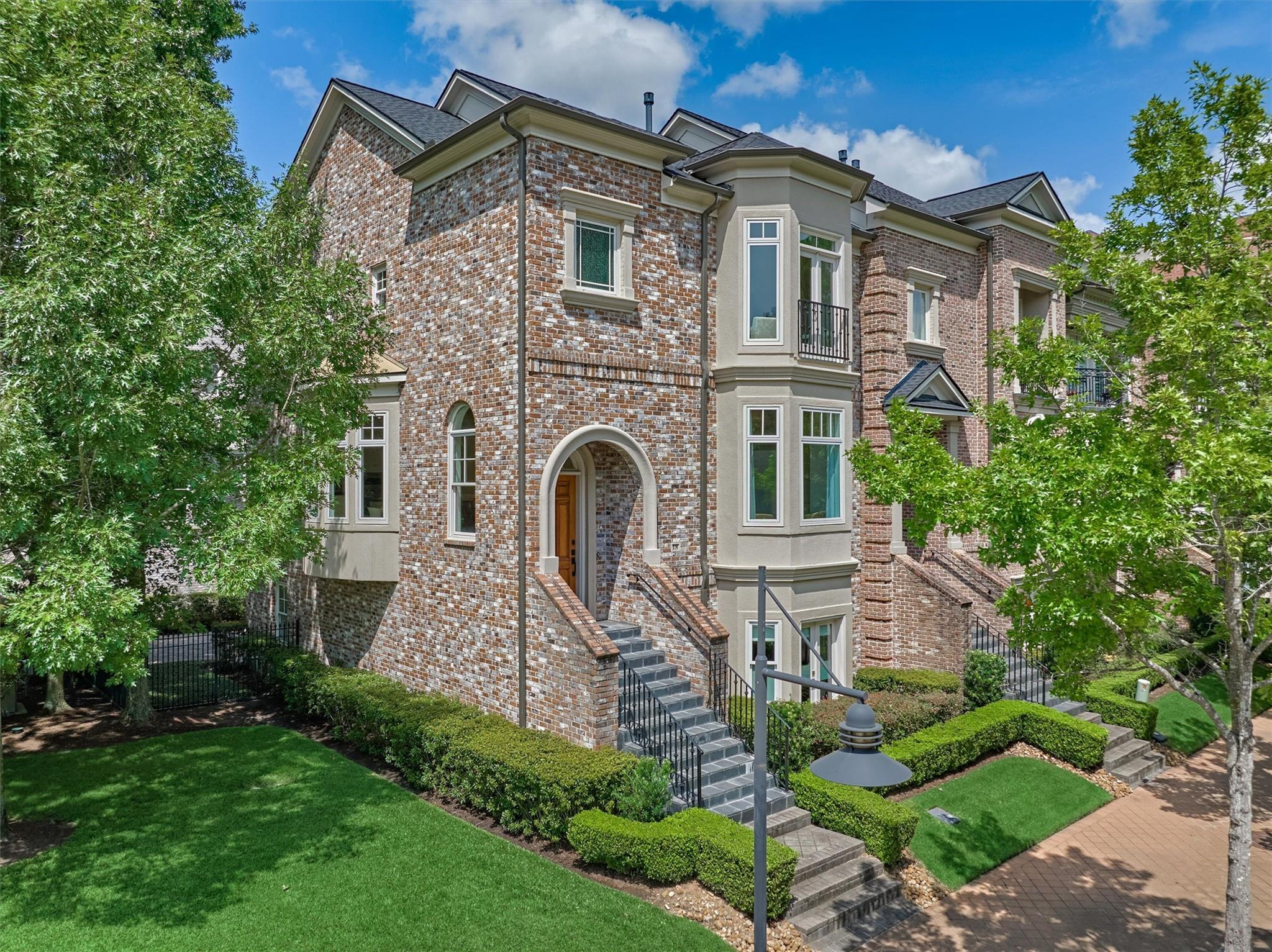 18 Waterway Court