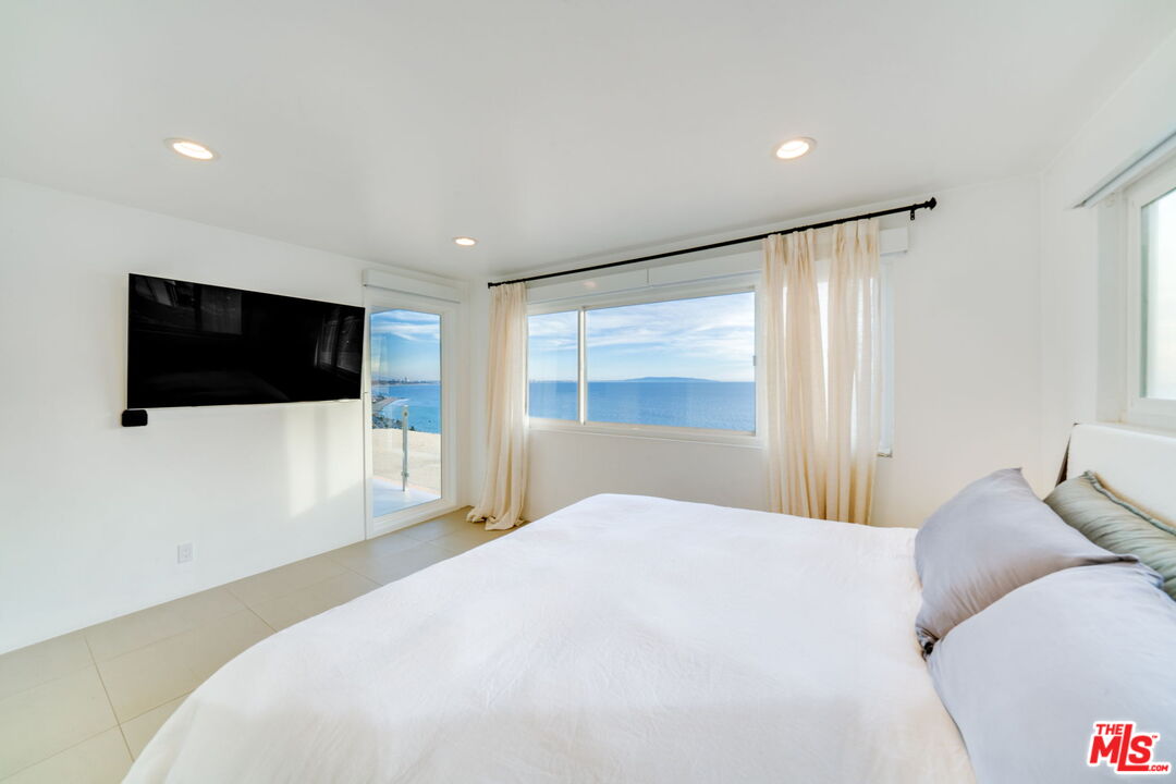18203 Coastline Dr Unit: 14