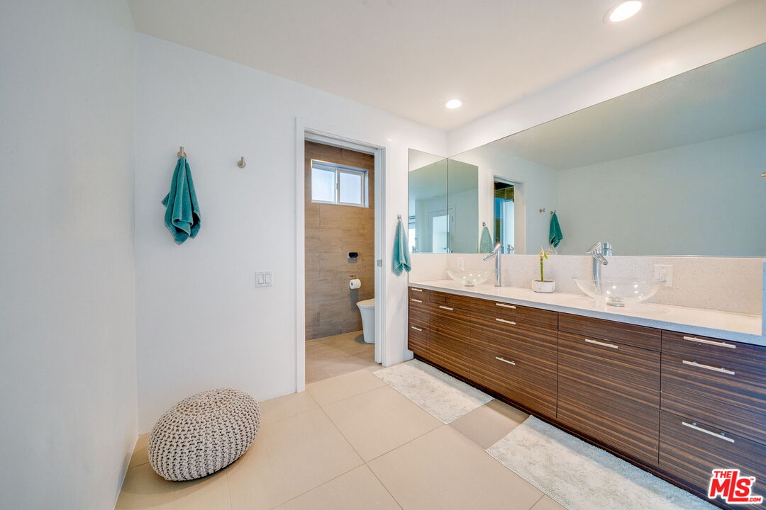 18203 Coastline Dr Unit: 14