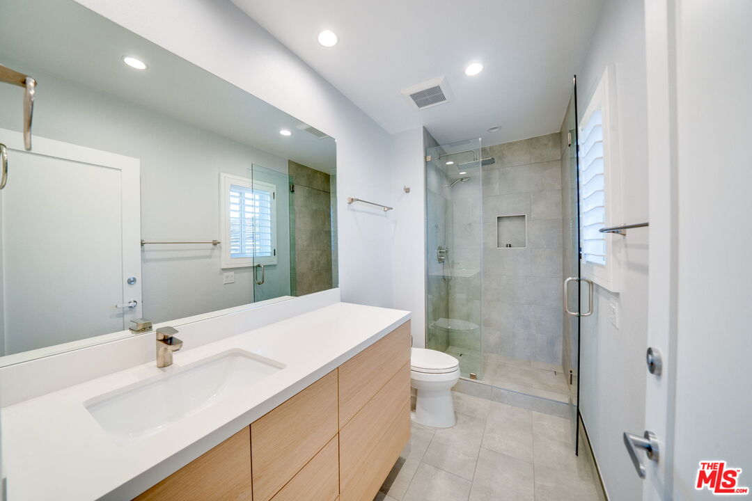74 Village Parkway Pkwy