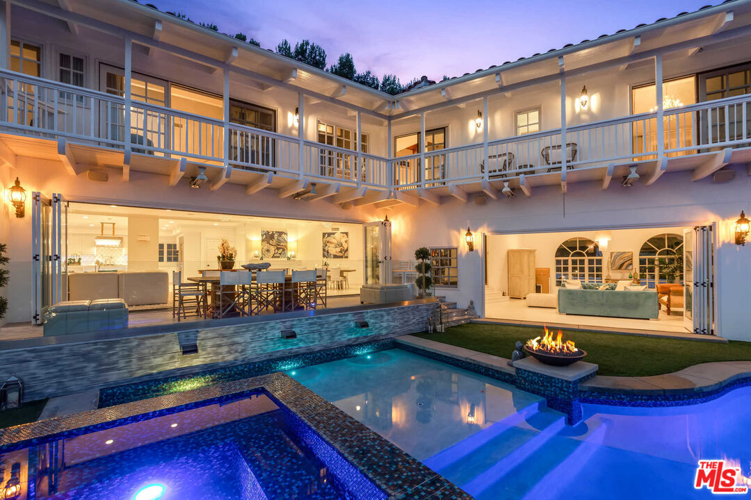 1423 Floresta Pl
