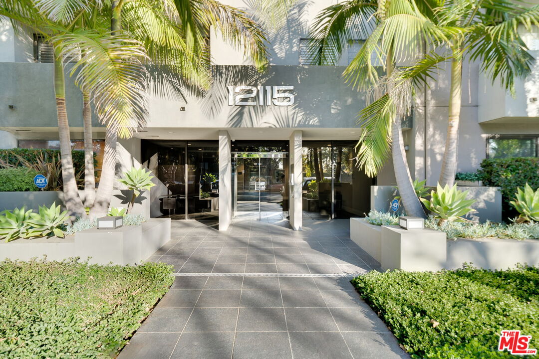 12115 San Vicente Blvd Unit: 303