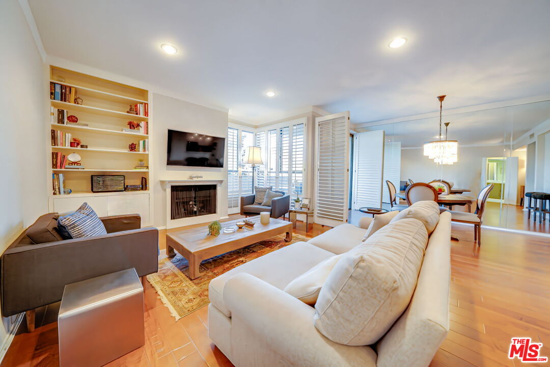 12115 San Vicente Blvd Unit: 303