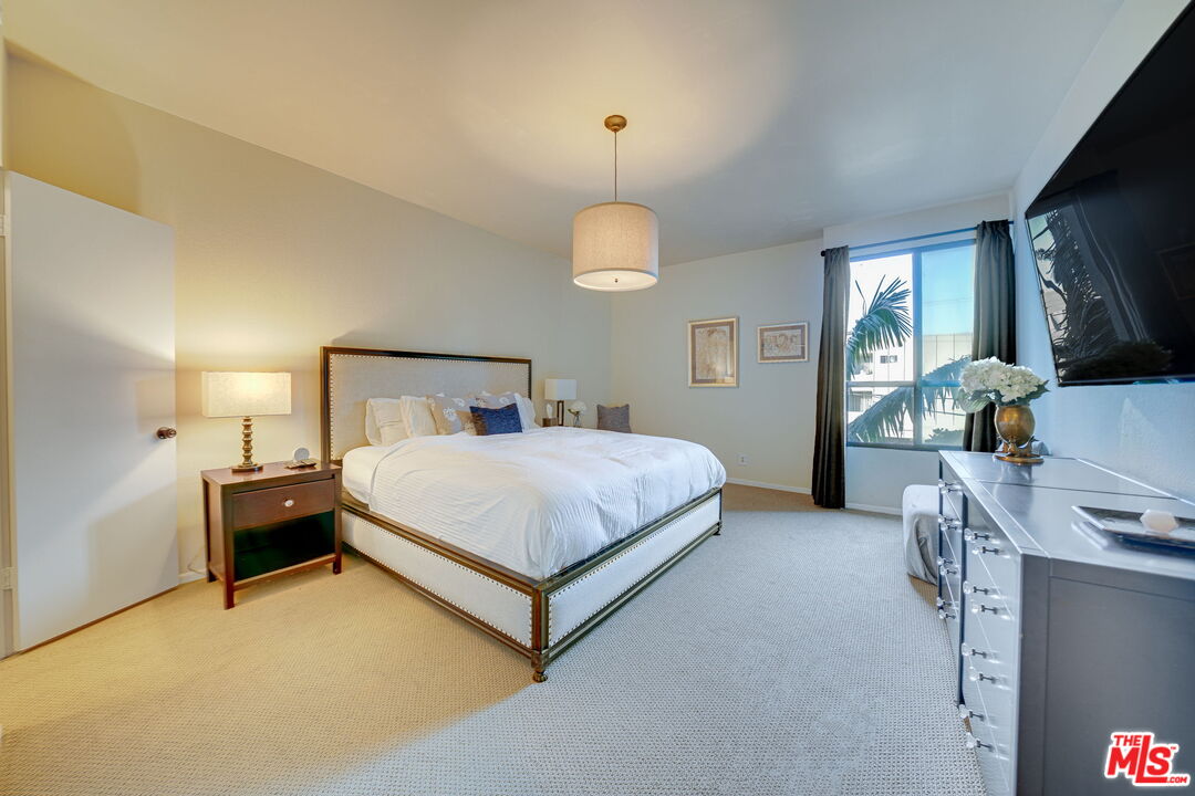 12115 San Vicente Blvd Unit: 303