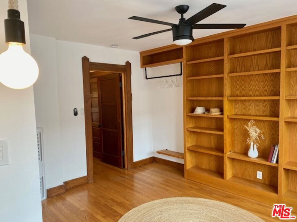 902 California Ave Unit: C