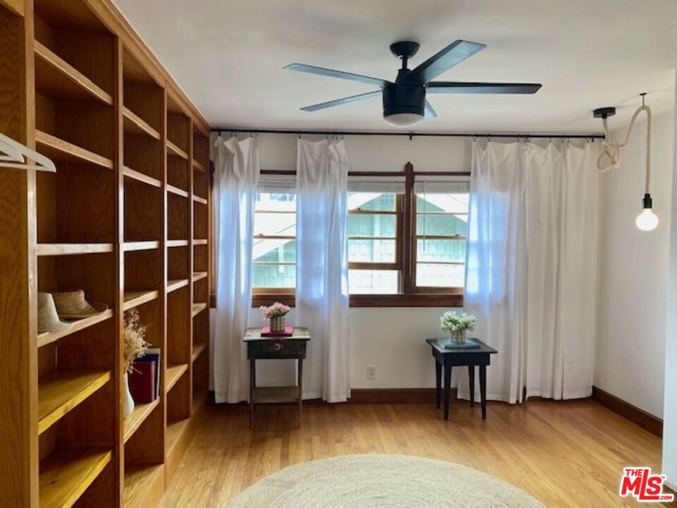 902 California Ave Unit: C