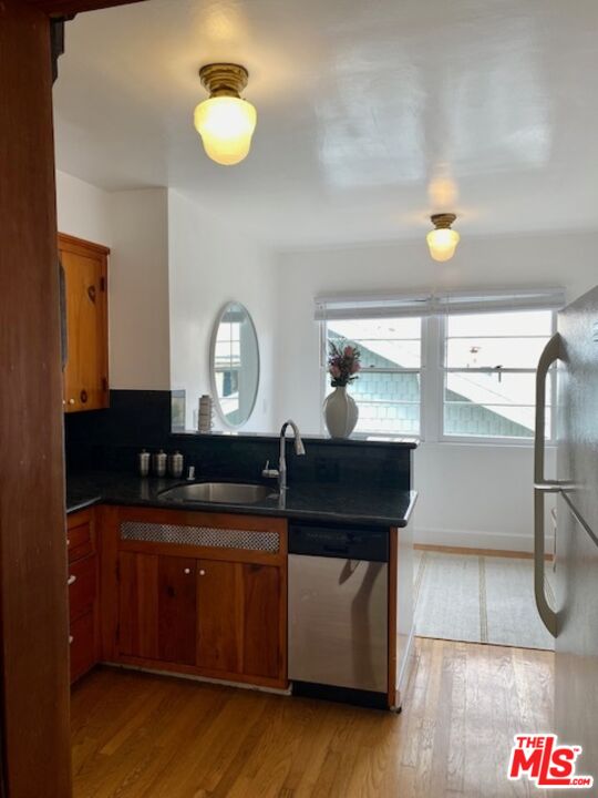 902 California Ave Unit: C