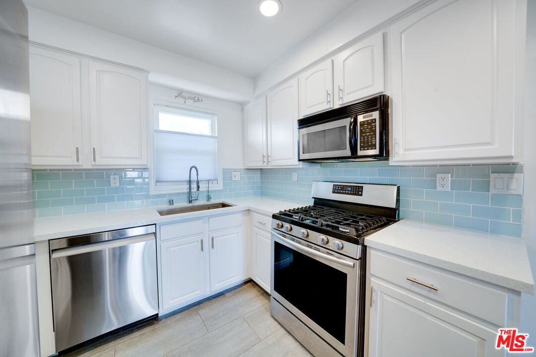 11646 Chenault St Unit: 28