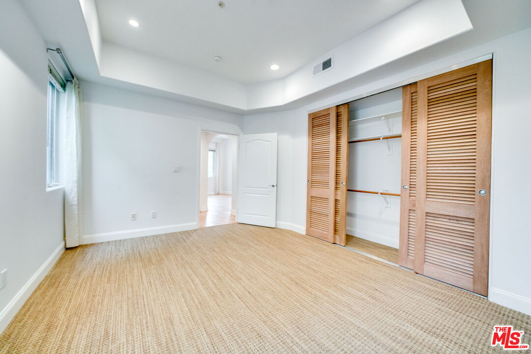 11961 Montana Ave Unit: 201