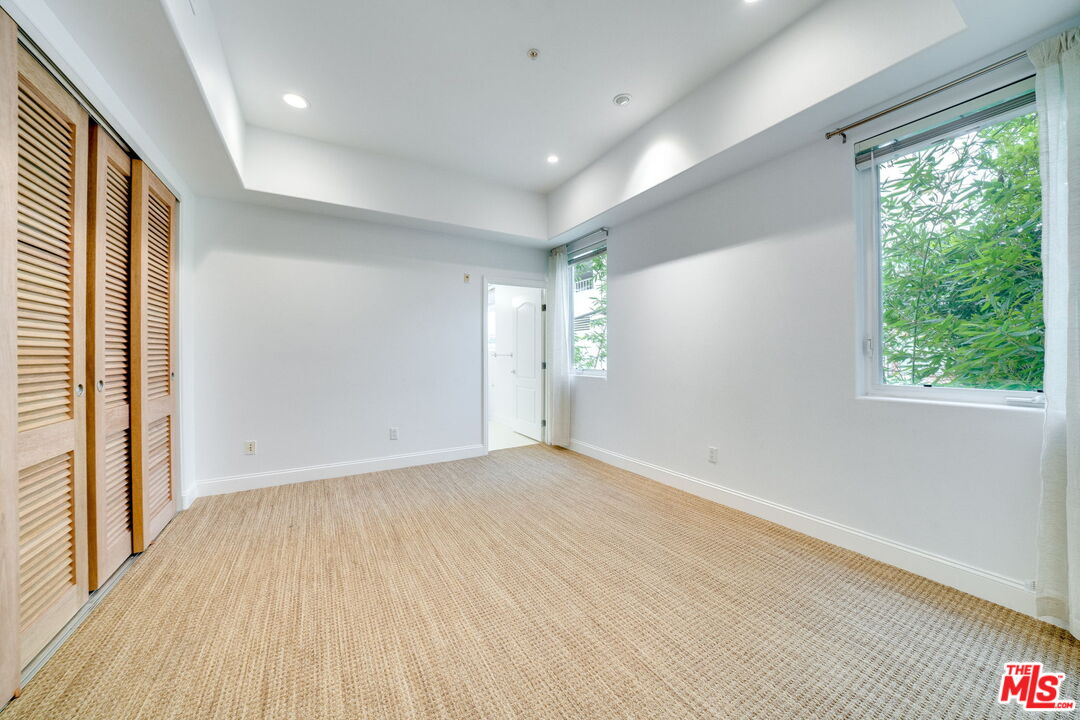 11961 Montana Ave Unit: 201