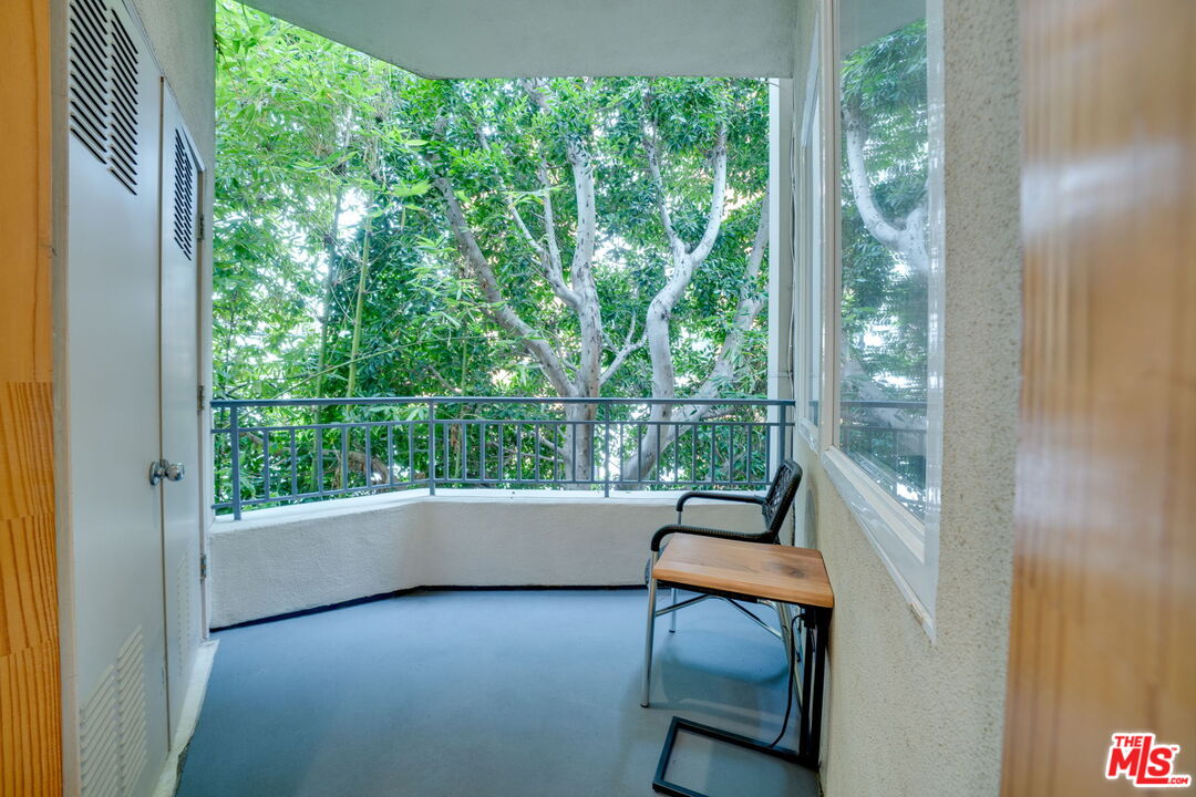 11961 Montana Ave Unit: 201