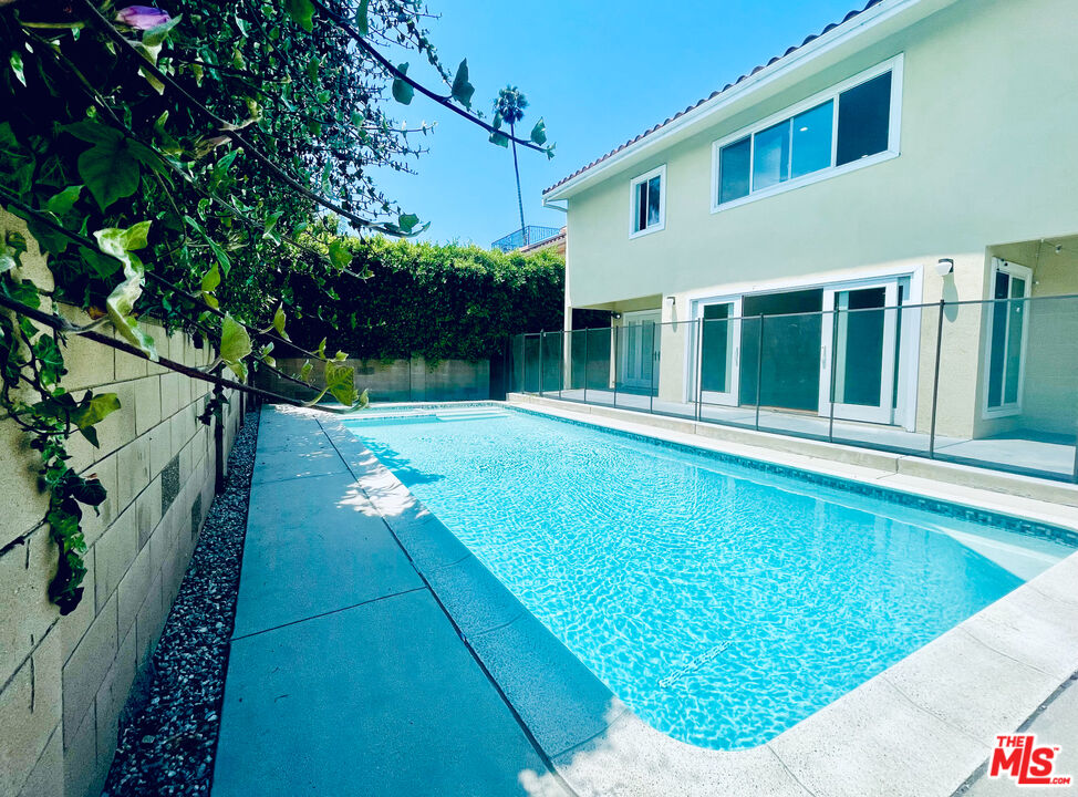 406 Alta Ave