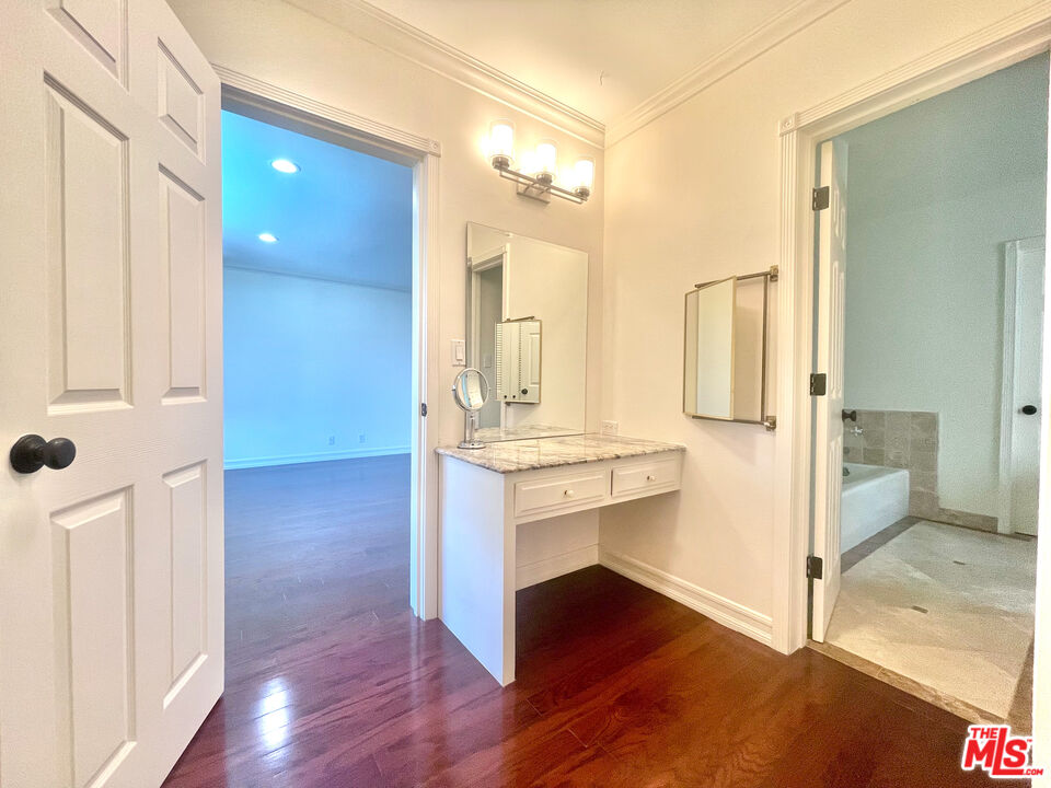 406 Alta Ave