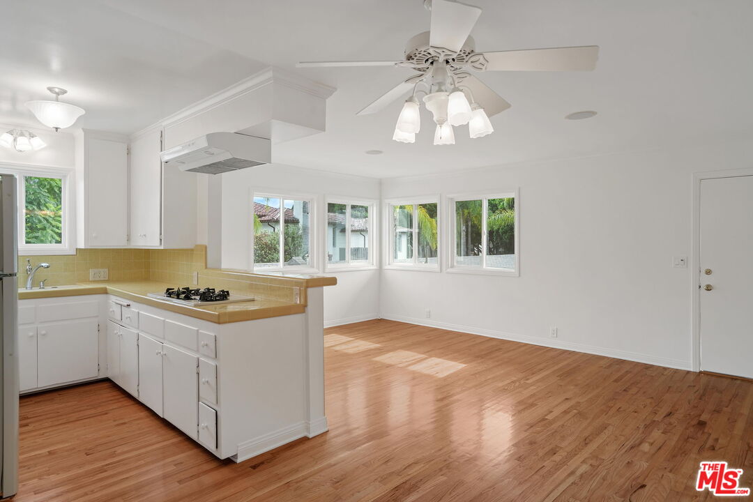 913 20th St Unit: 6