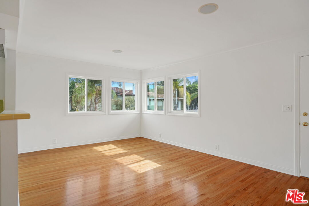 913 20th St Unit: 6