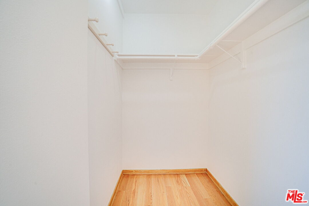 230 Bicknell Ave Unit: 104