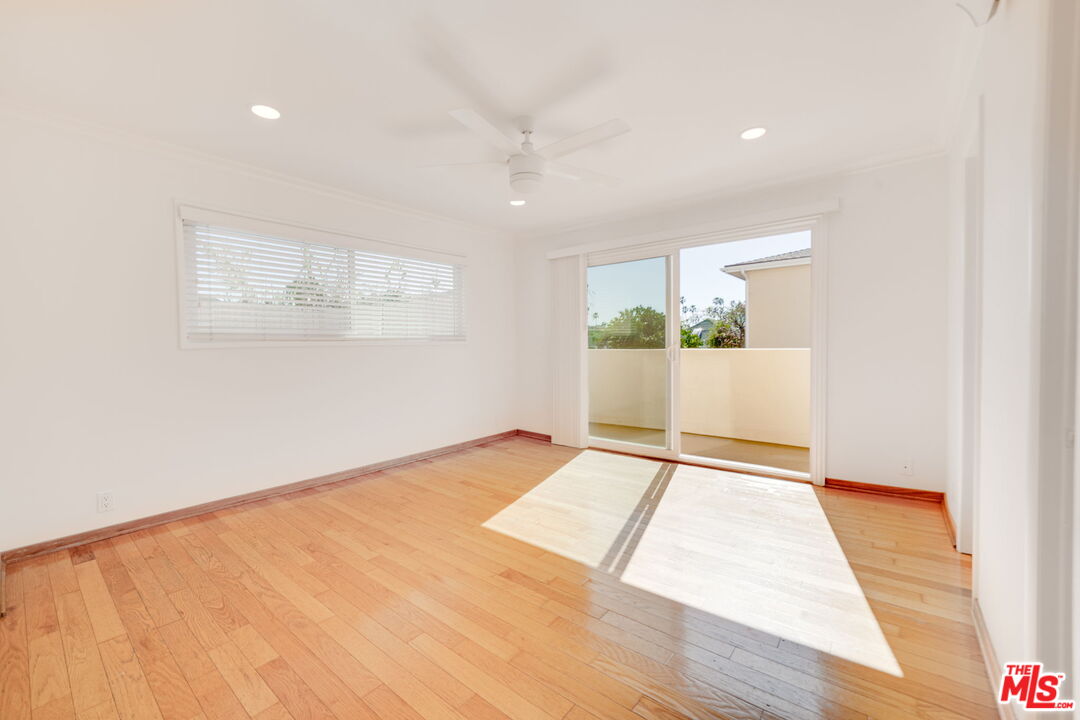 230 Bicknell Ave Unit: 104