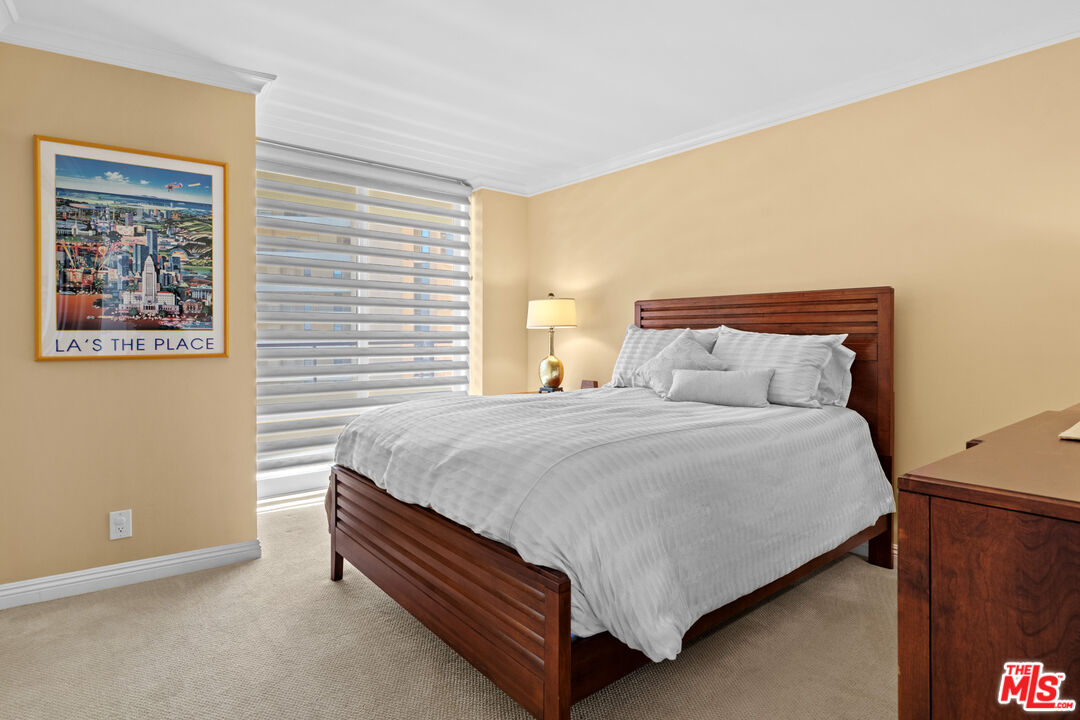 4316 Marina City DR Unit: 931