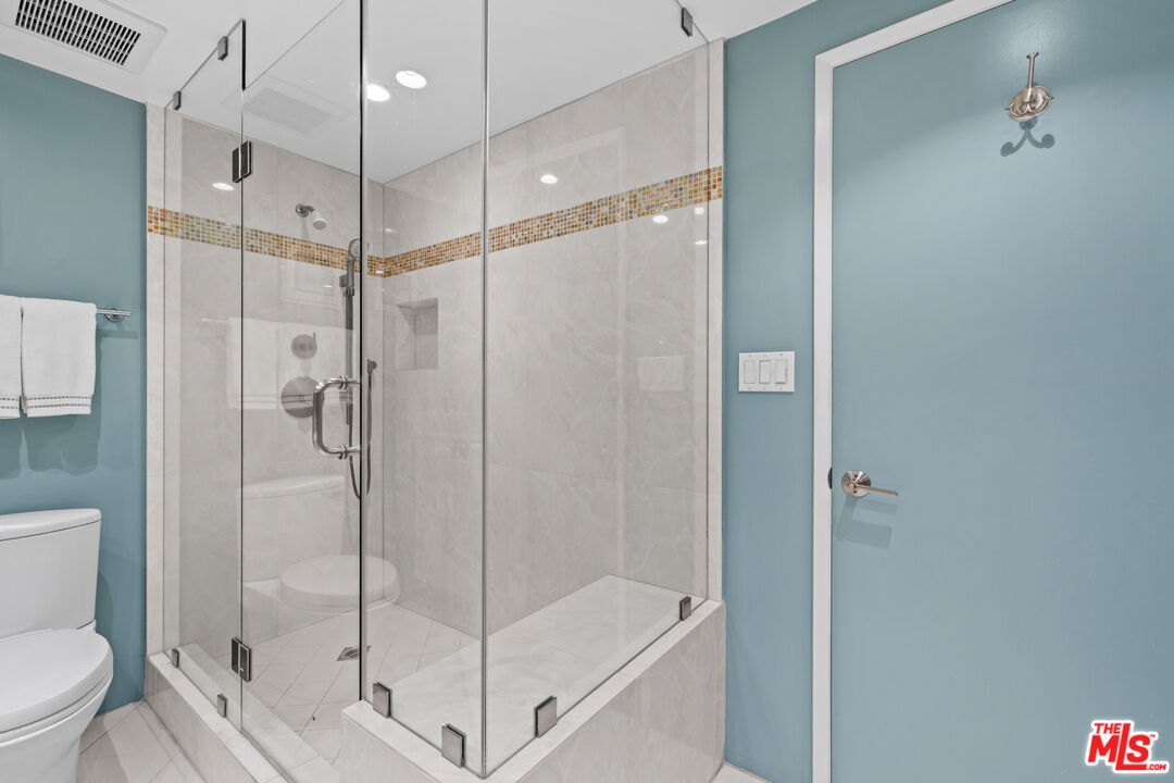 4316 Marina City DR Unit: 931