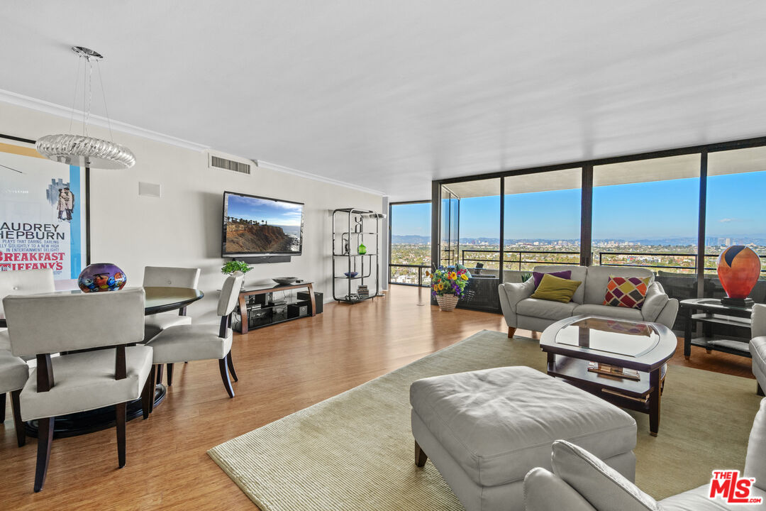 4316 Marina City DR Unit: 931