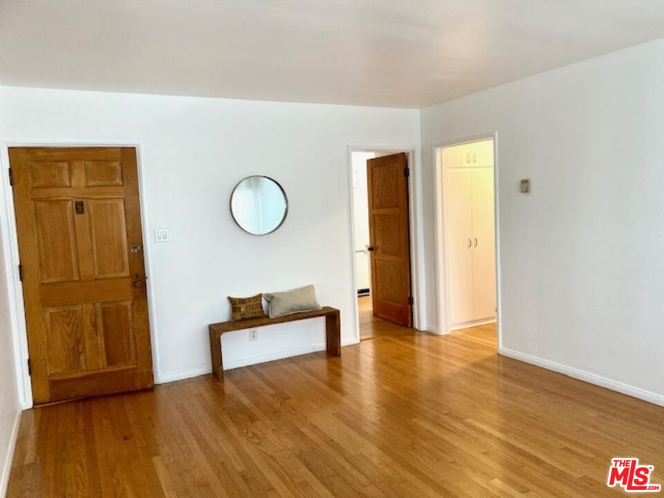 902 California Ave Unit: D