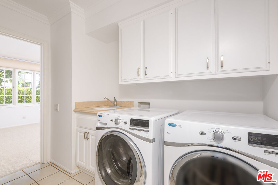 2628 MANDEVILLE CANYON RD