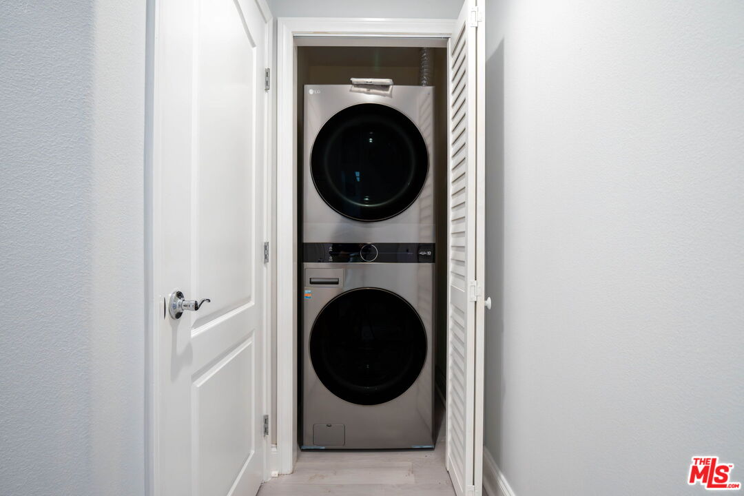 11961 Montana Ave Unit: 203