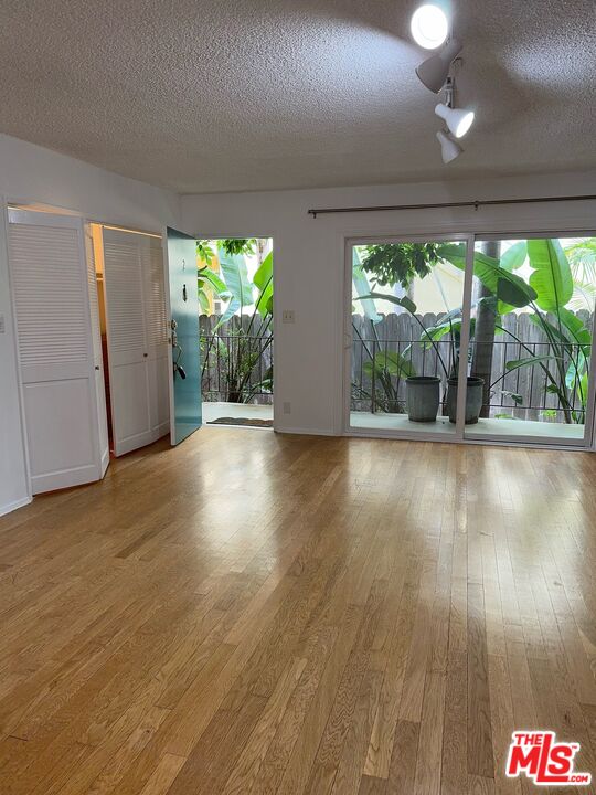 1131 14th St Unit: 2