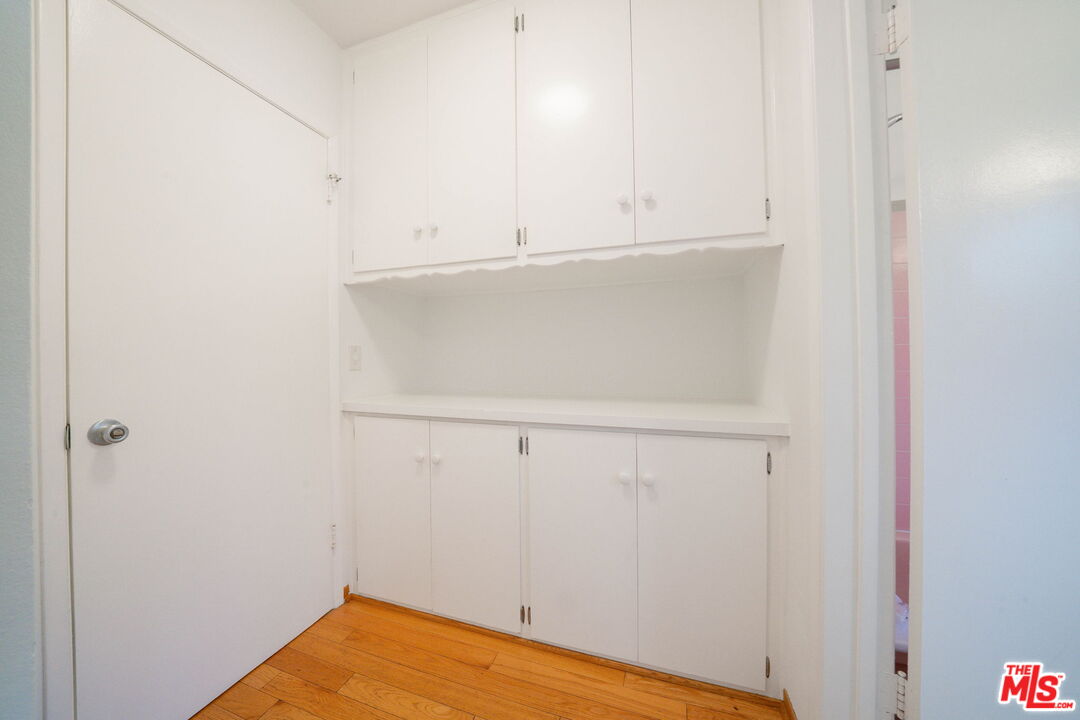 1037 11th St Unit: 6