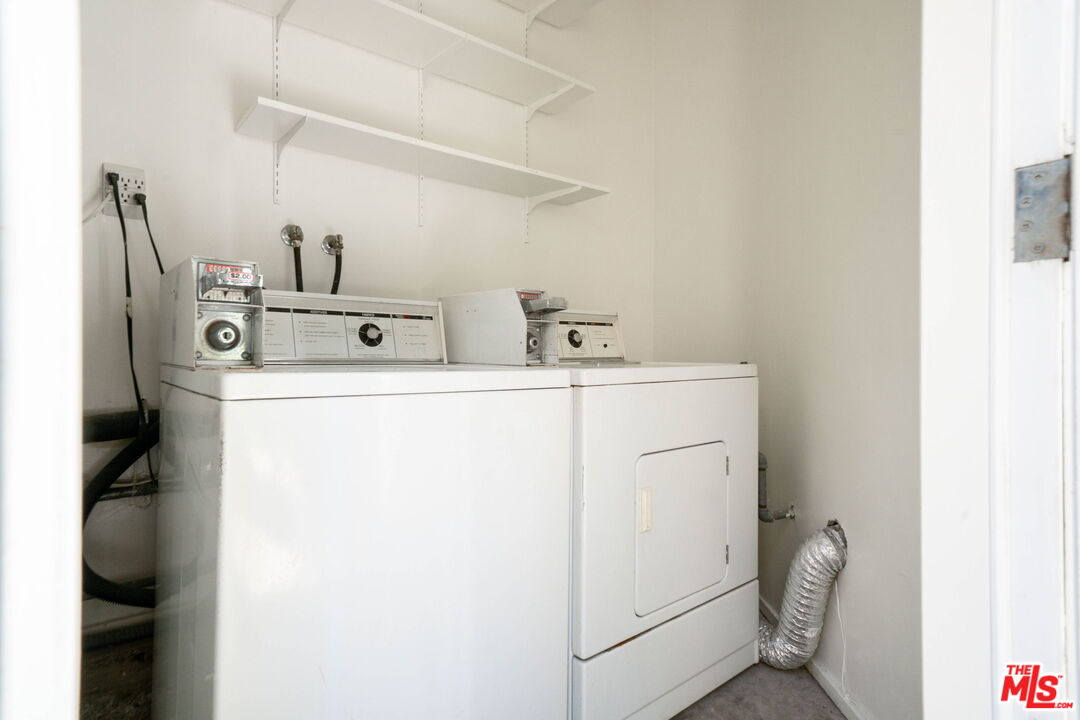 1037 11th St Unit: 8