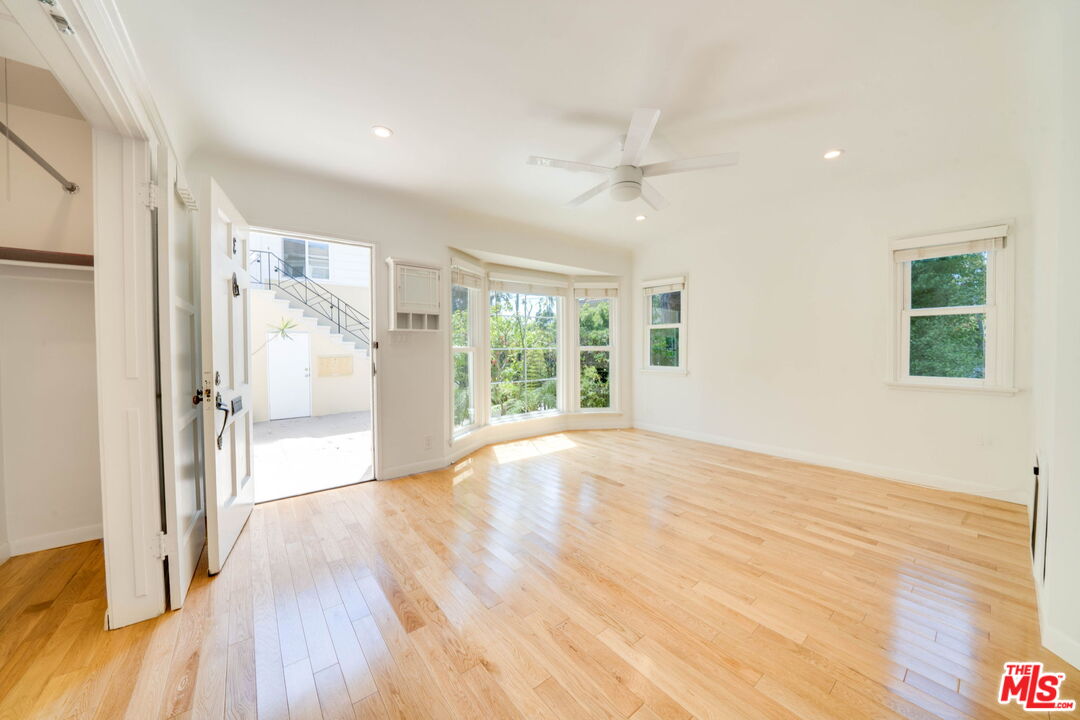 601 9th St Unit: E