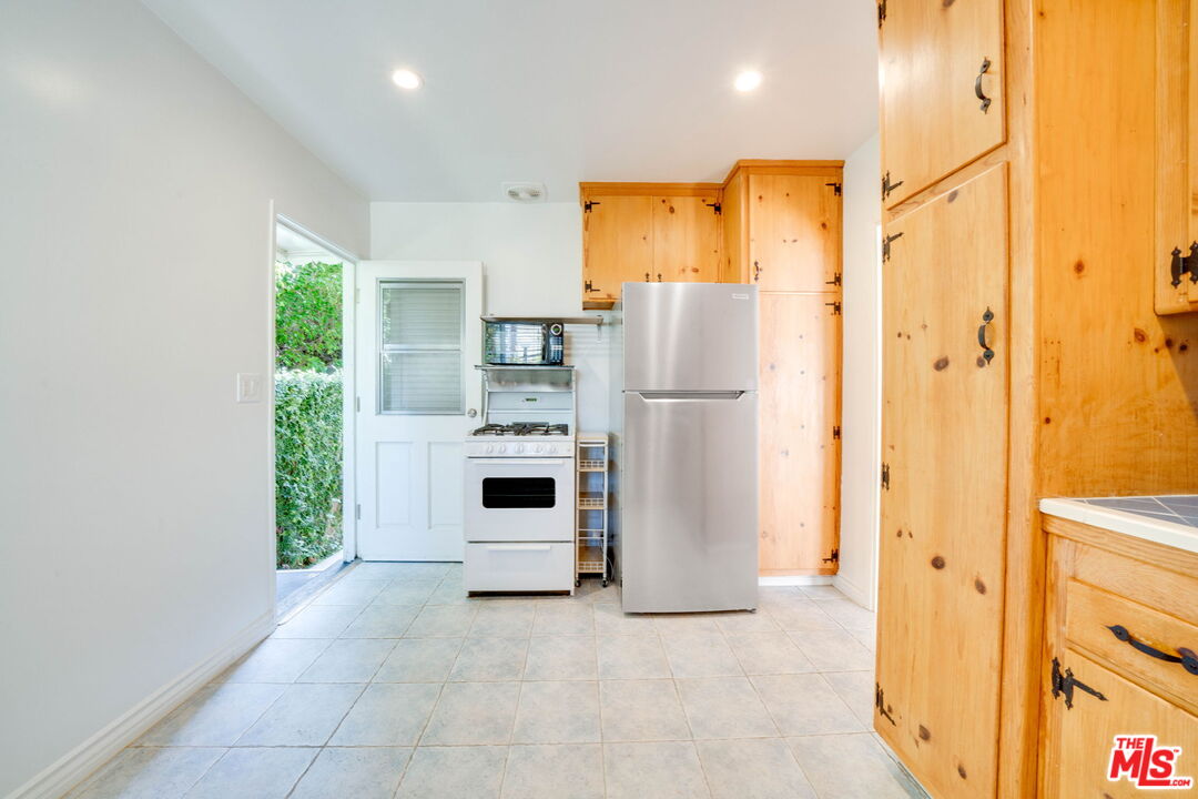 601 9th St Unit: C