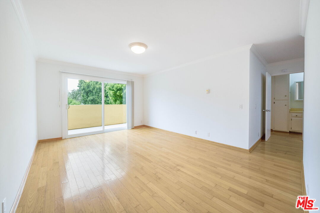 230 Bicknell Ave Unit: 103