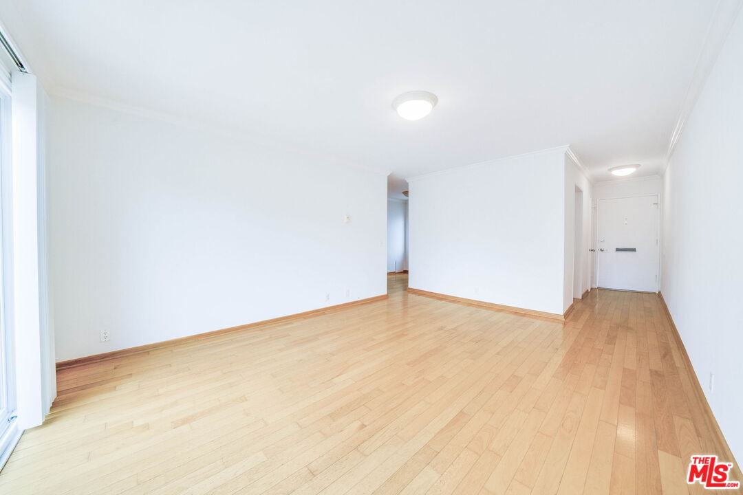 230 Bicknell Ave Unit: 103