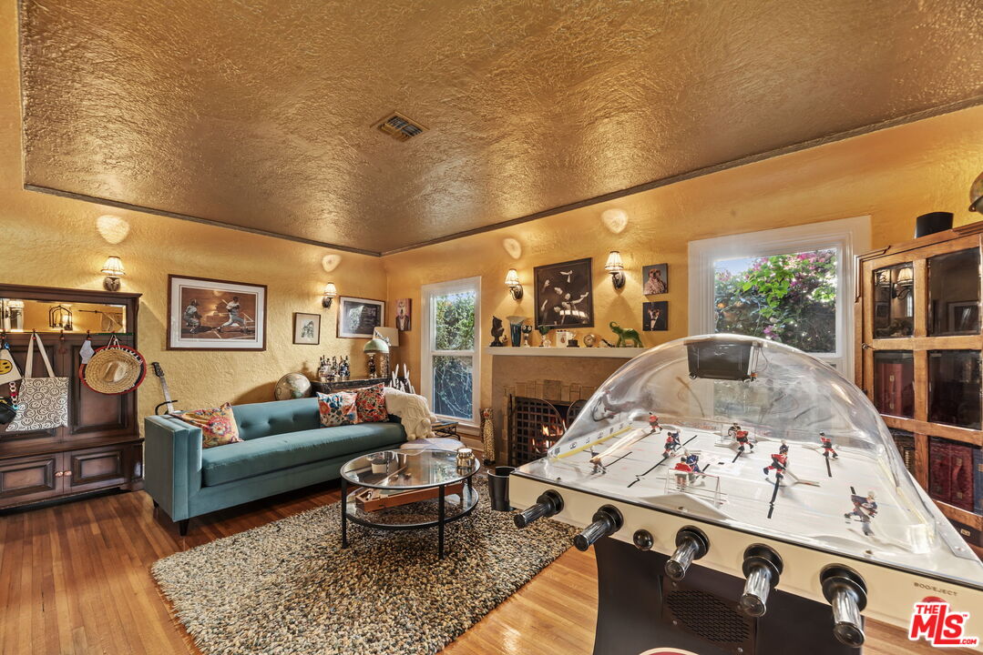 6275 Drexel Ave