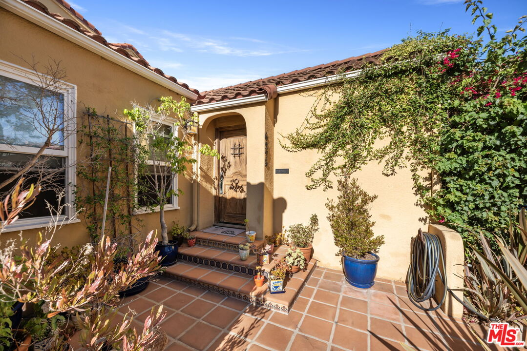 6275 Drexel Ave