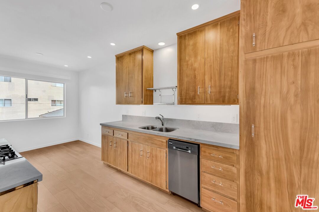 1128 Euclid St Unit: D