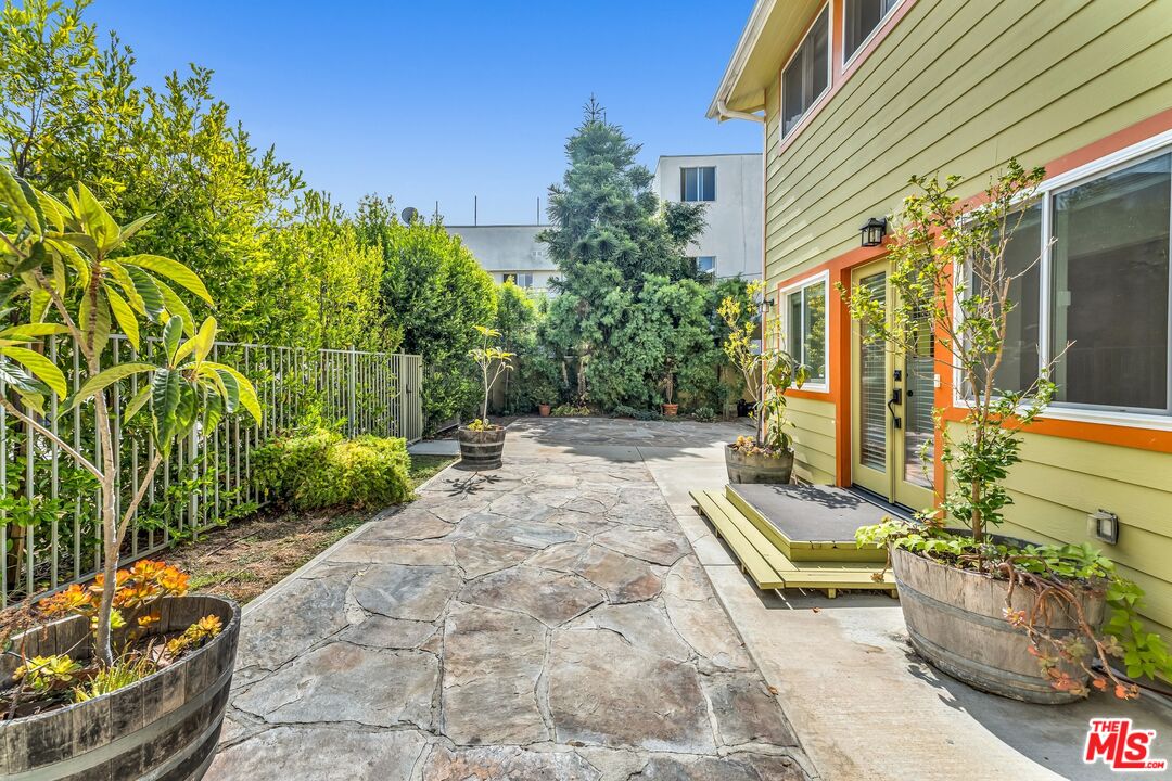 1134 Euclid St Unit: A