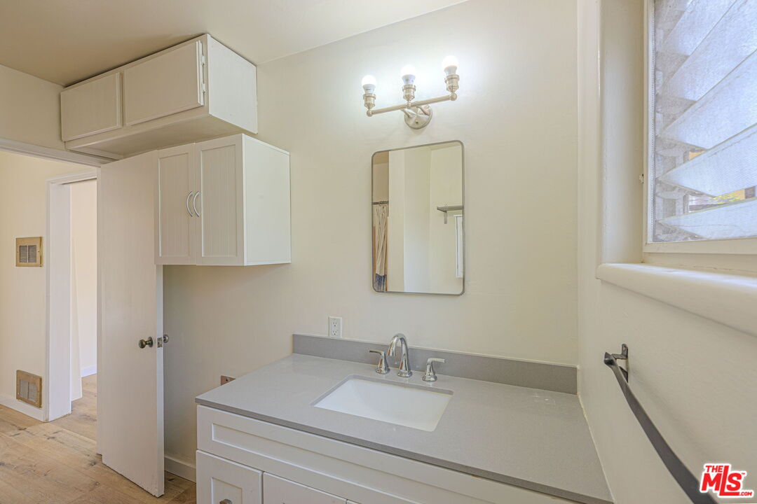 1247 22nd St Unit: 1