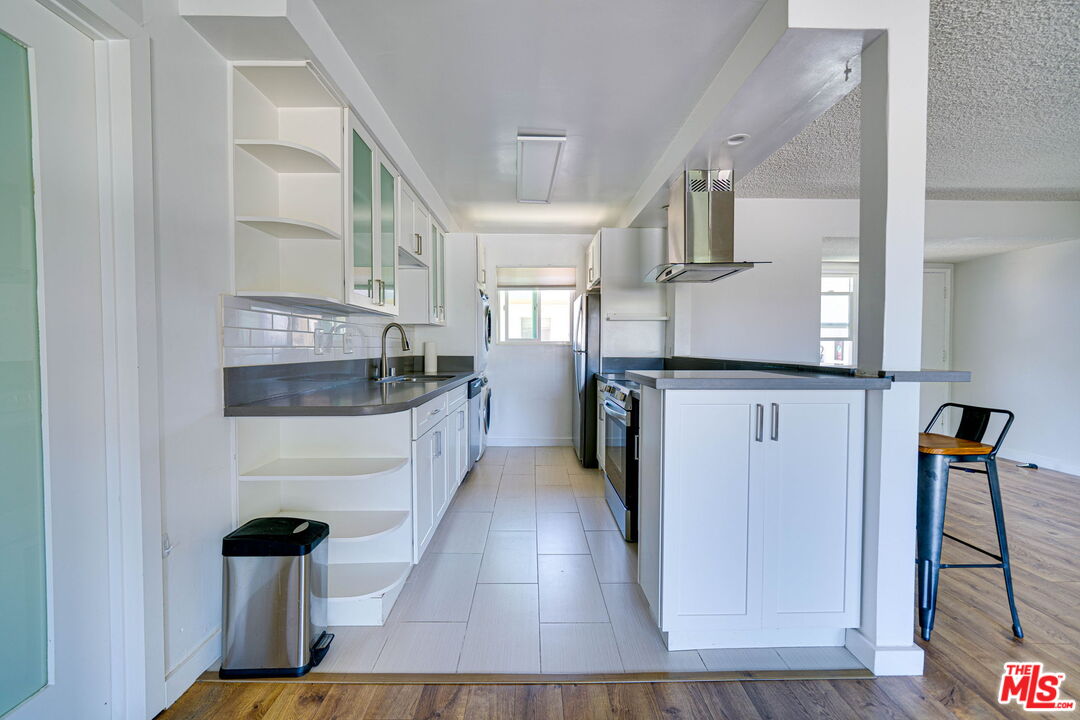 2101 California Ave Unit: 9