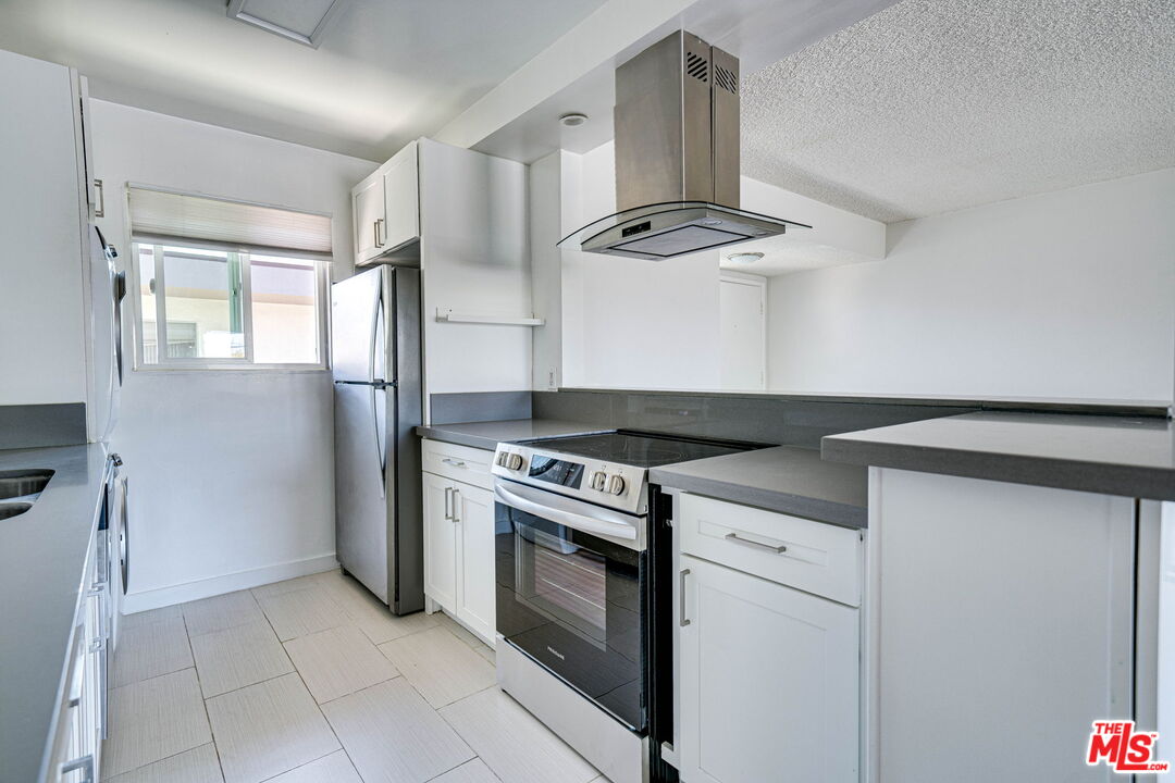 2101 California Ave Unit: 9